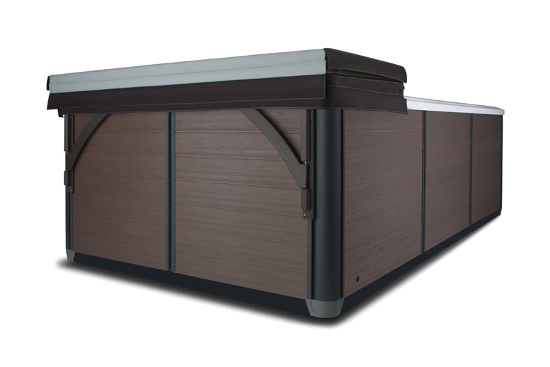 couverture de spa de nage Endless Pools fermée sur le bassin