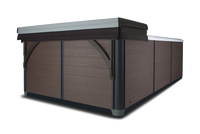 couverture de spa de nage Endless Pools fermée sur le bassin