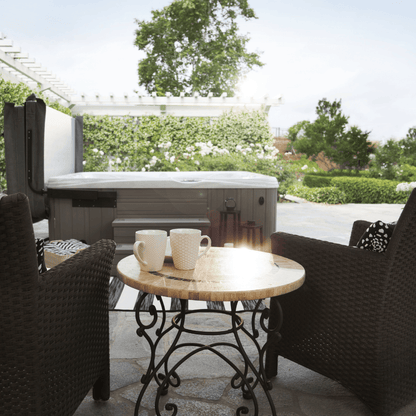 spa Caldera Paradise Kauai ouvert sur terrasse exterieure format compact 213 x 165 cm habillage EcoTech