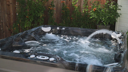 spa Caldera Vacanza Vanto 7 places 35 jets therapeutiques double pompe ReliaFlo hydrotherapie et isolation FiberCor